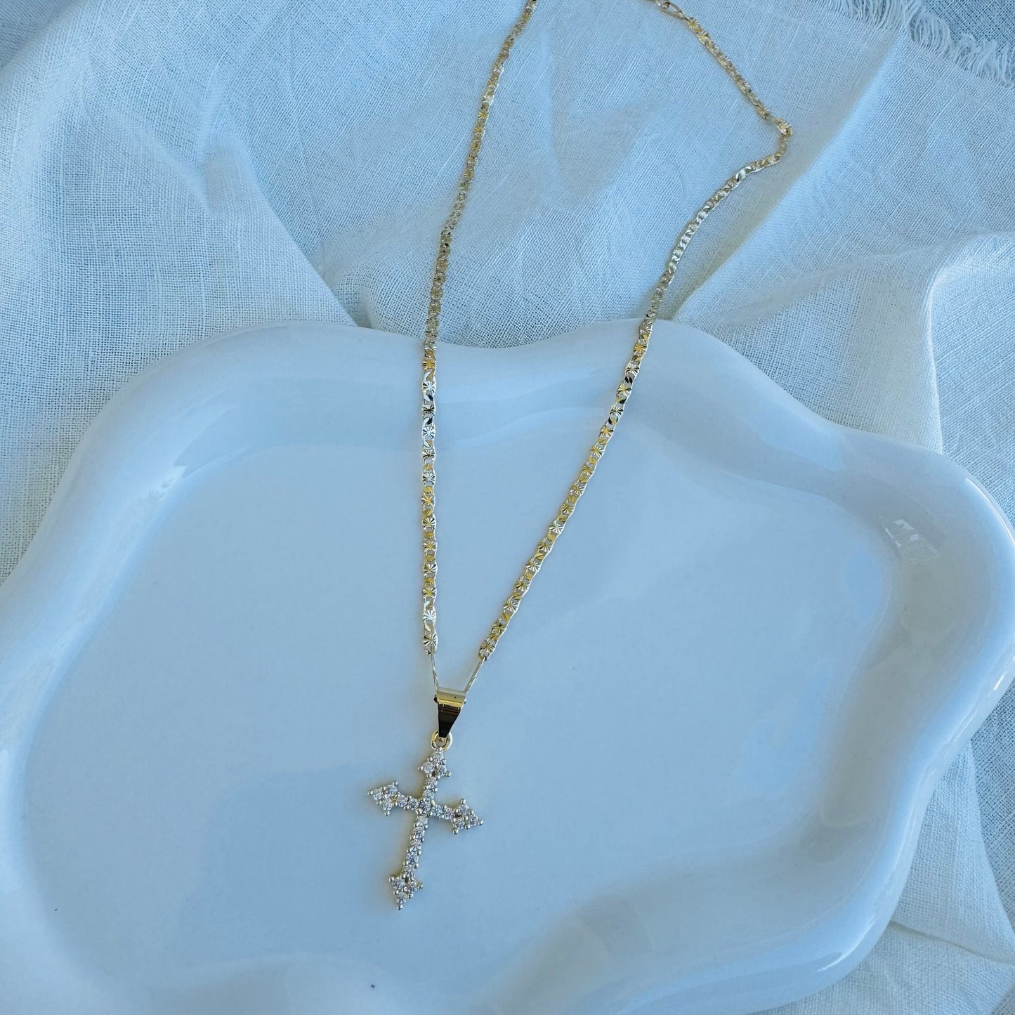 AVA NECKLACE