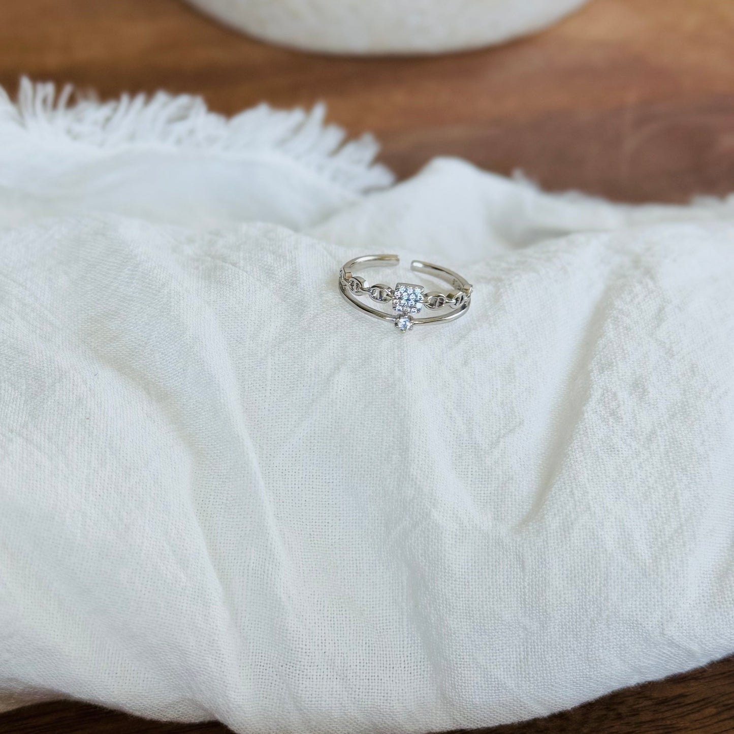 LUXURY RING