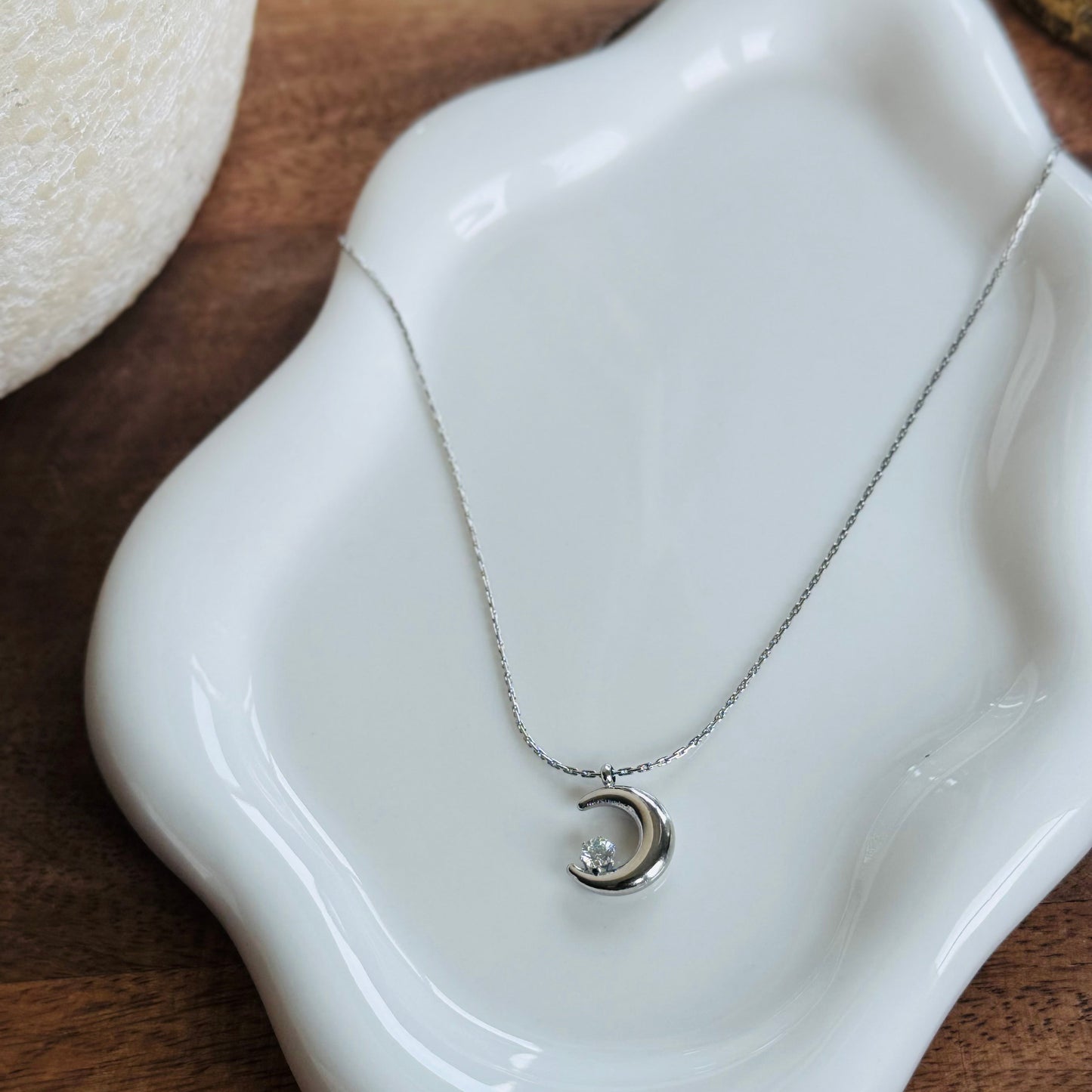LORENA NECKLACE