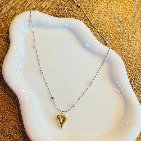 ABIGAIL NECKLACE