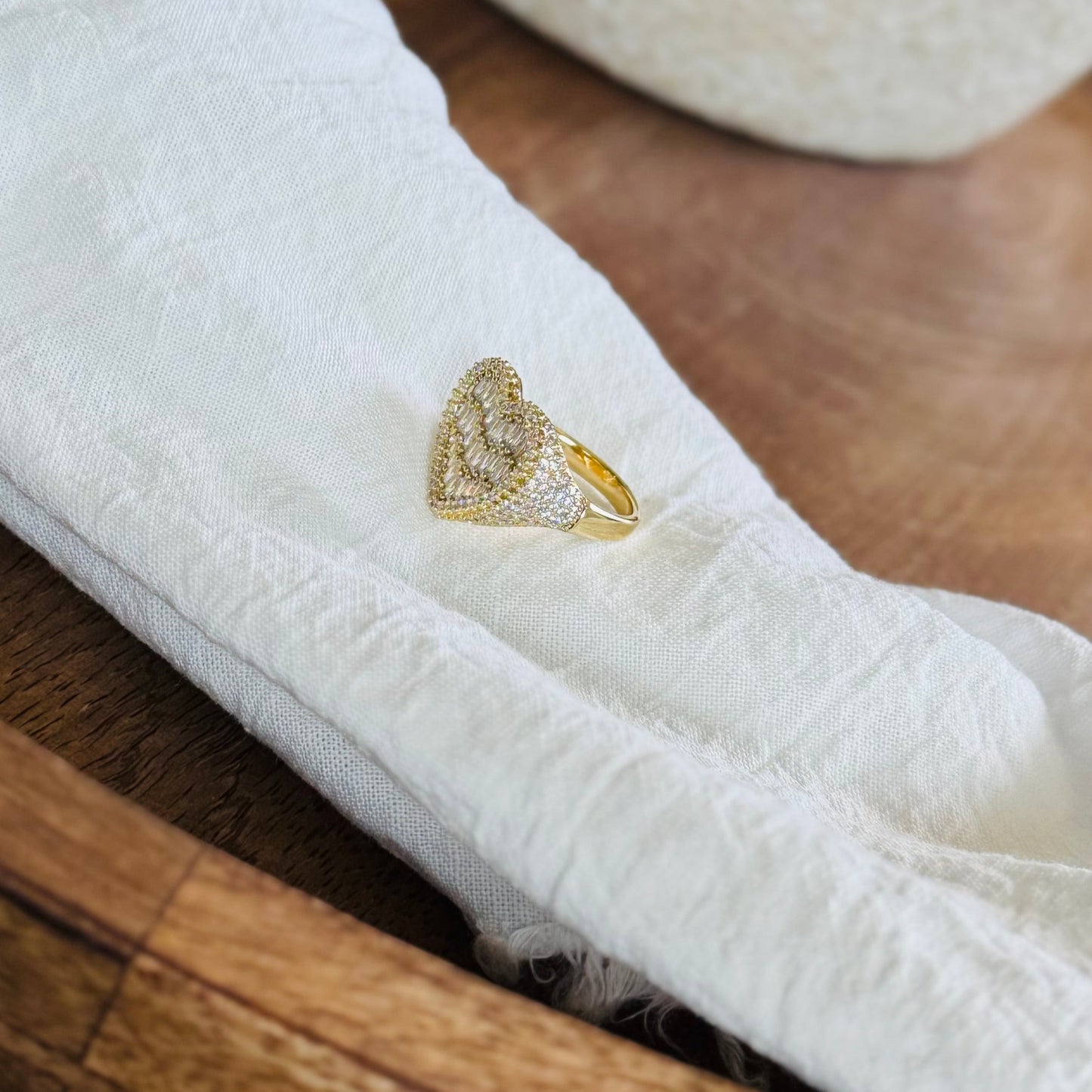 HEART RING