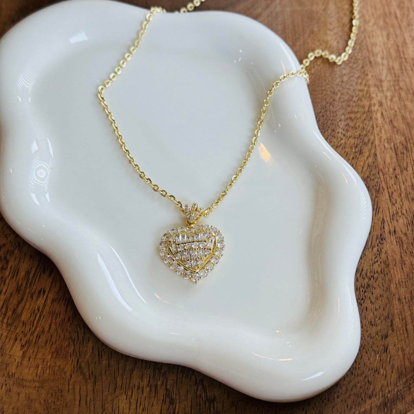 LUCERO NECKLACE