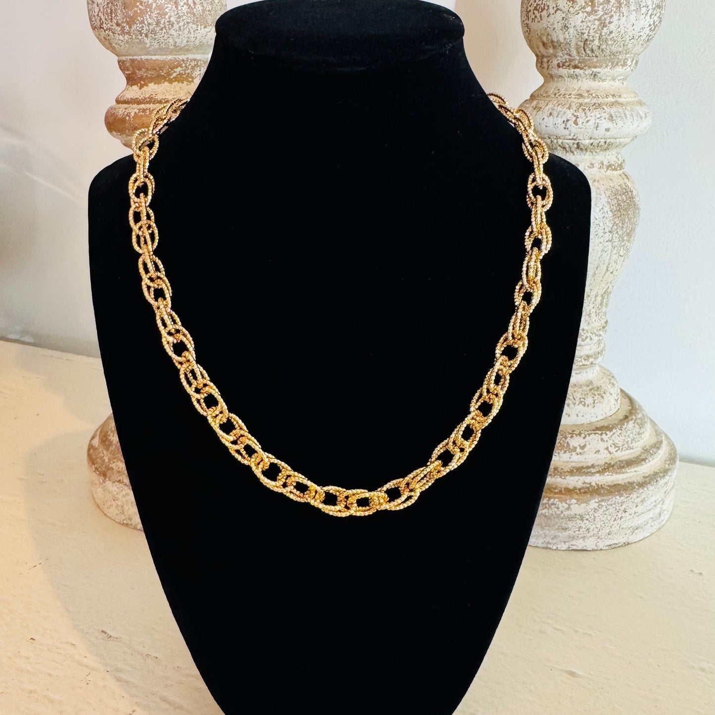 CAMILA NECKLACE
