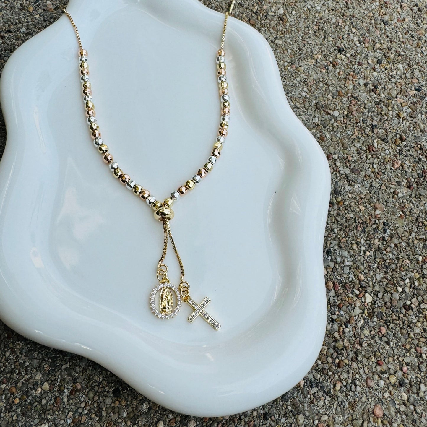 MARY NECKLACE