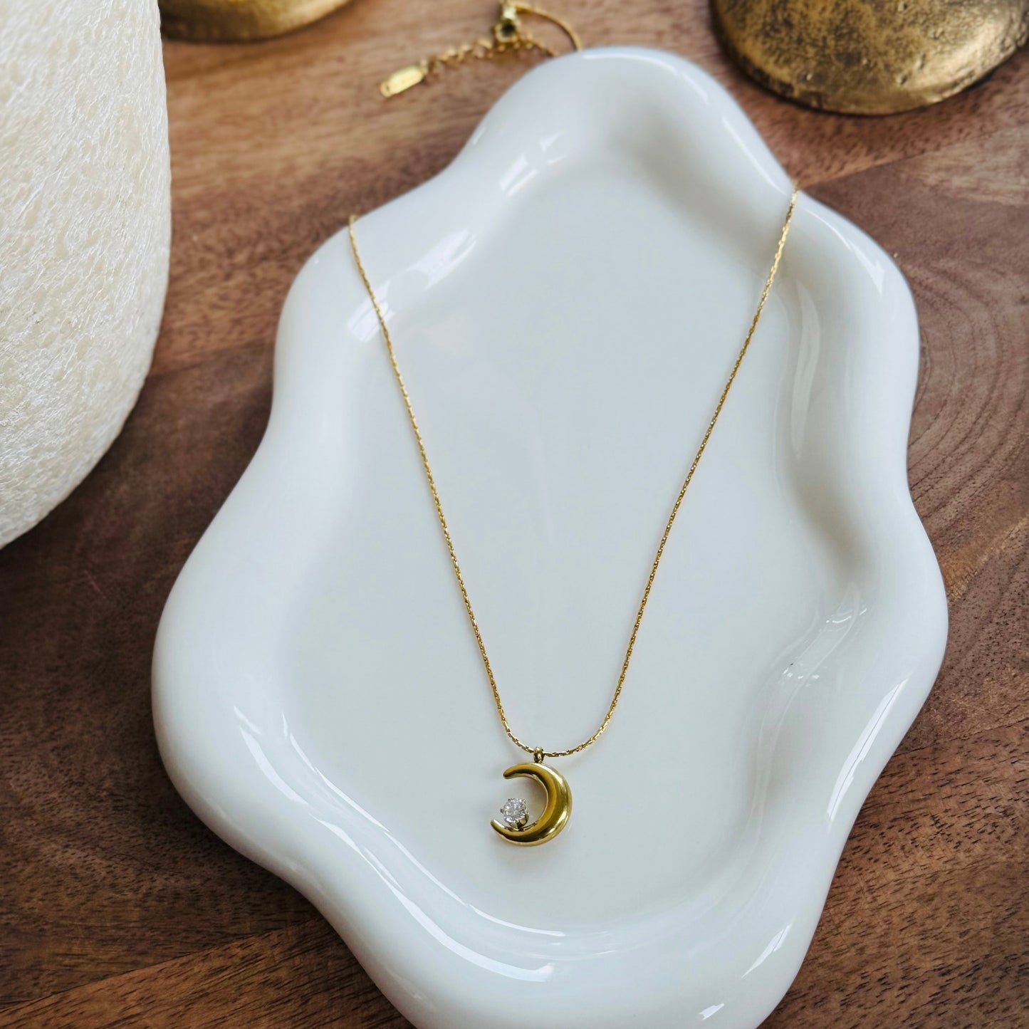 LORENA NECKLACE